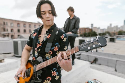 有关執行, 弦樂器, 弹吉他的免费素材图片