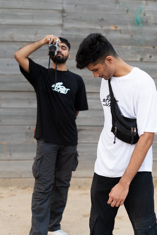 有关在街上, 垂直拍摄, 戶外的免费素材图片