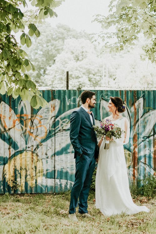 有关一對, 一束花, 丈夫的免费素材图片