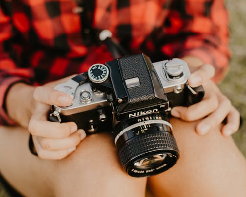 有关手, 握住, 攝影師的免费素材图片