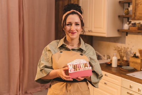 有关人, 发带, 圍裙的免费素材图片