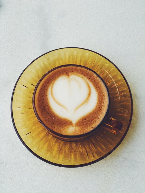 有关咖啡, 拉花, 杯子和碟子的免费素材图片