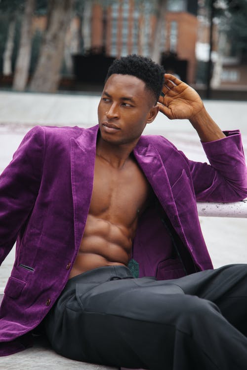 有关人, 坐, 垂直拍摄的免费素材图片