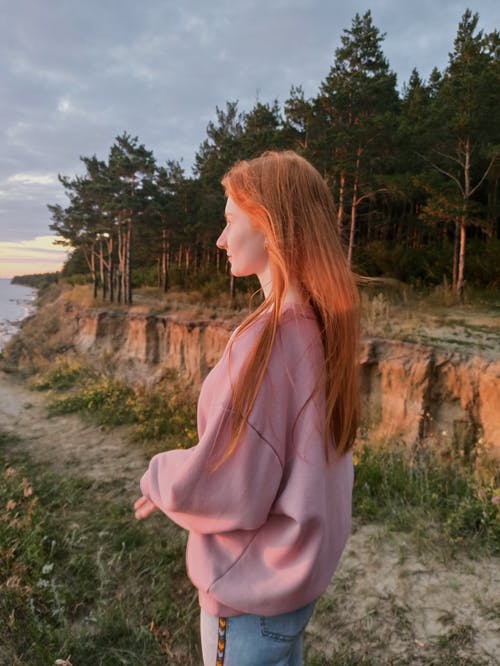 有关側面圖, 垂直拍摄, 女人的免费素材图片