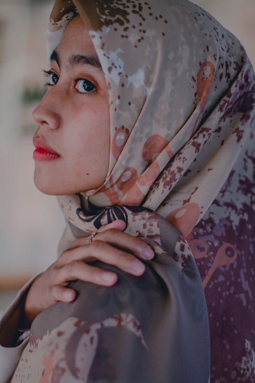 有关垂直拍摄, 女人, 漂亮的免费素材图片