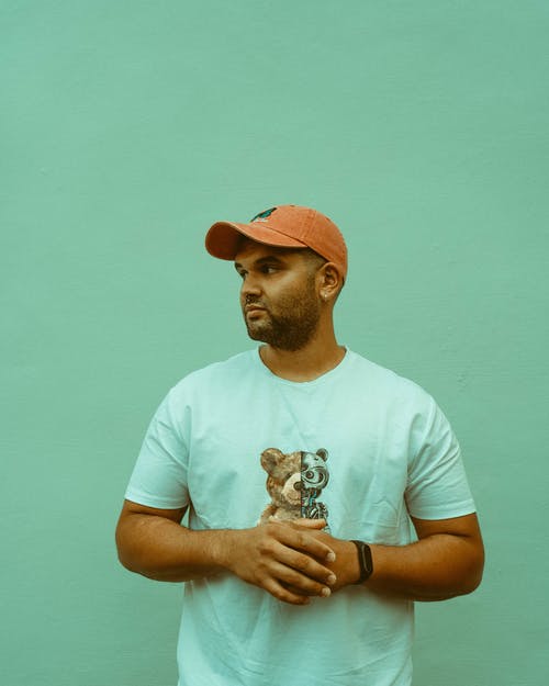 有关人, 双手合十, 垂直拍摄的免费素材图片