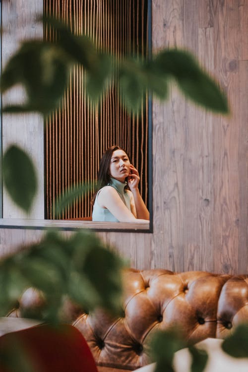 有关垂直拍摄, 女人, 擺姿勢的免费素材图片