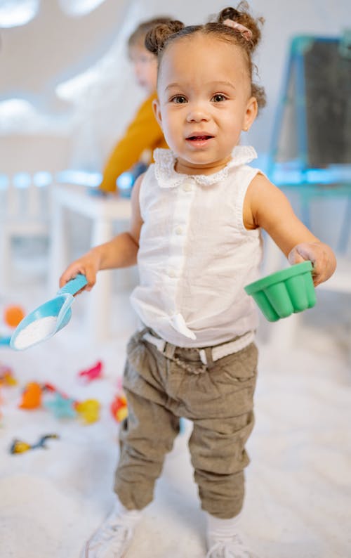 有关兒童, 垂直的, 女孩的免费素材图片