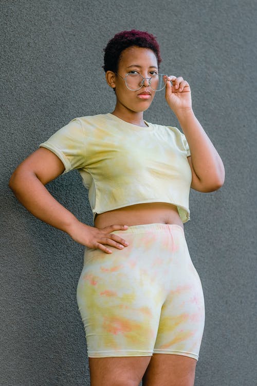 有关丰满, 垂直的, 年輕的免费素材图片