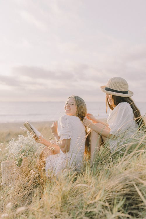 有关一起, 友誼, 坐的免费素材图片