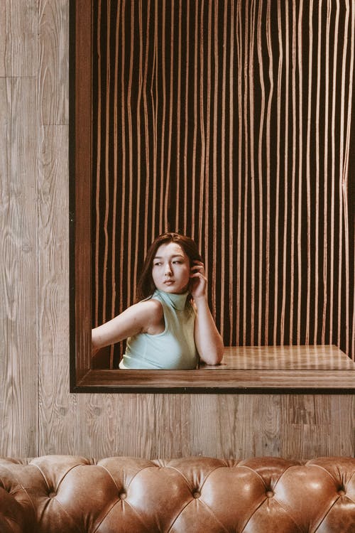 有关垂直拍摄, 女人, 擺姿勢的免费素材图片