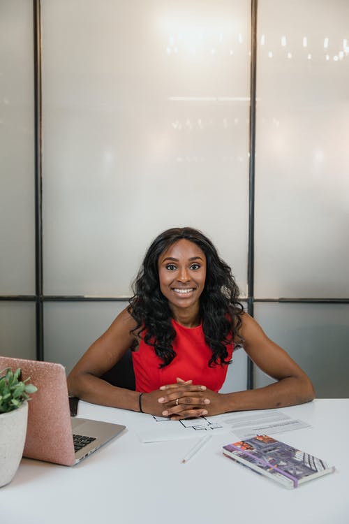 有关商業, 坐, 女人的免费素材图片