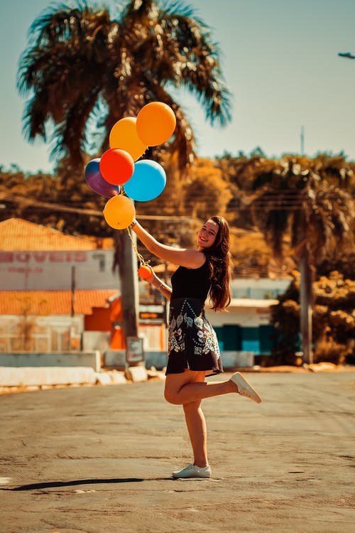 有关一条腿, 垂直的, 女人的免费素材图片