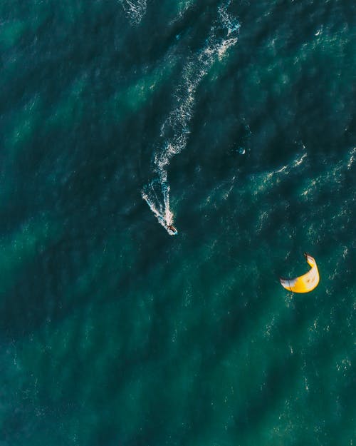 有关人, 水, 直接在上面的免费素材图片