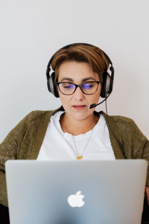 有关垂直拍摄, 女人, 工作的的免费素材图片