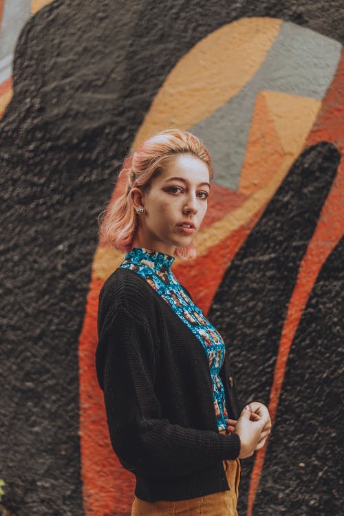 有关双手紧握, 垂直拍摄, 壁画的免费素材图片