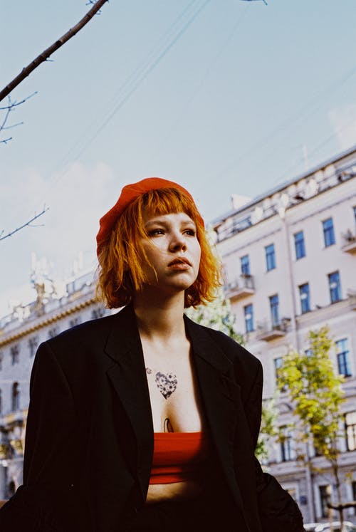 有关垂直拍摄, 天空, 女人的免费素材图片