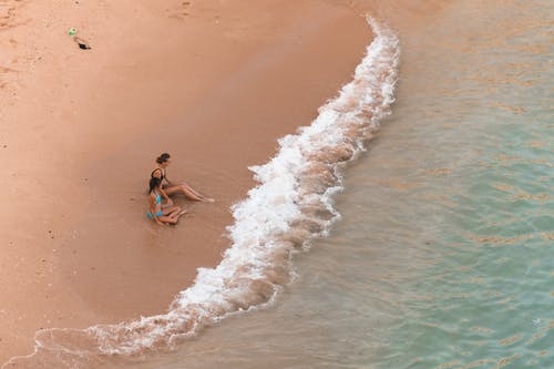 有关坐, 夏天, 女人的免费素材图片