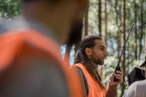 有关伸出援助之手, 合作, 團隊合作的免费素材图片