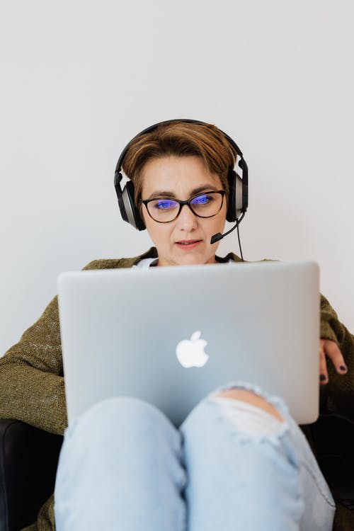 有关垂直拍摄, 女人, 工作的的免费素材图片