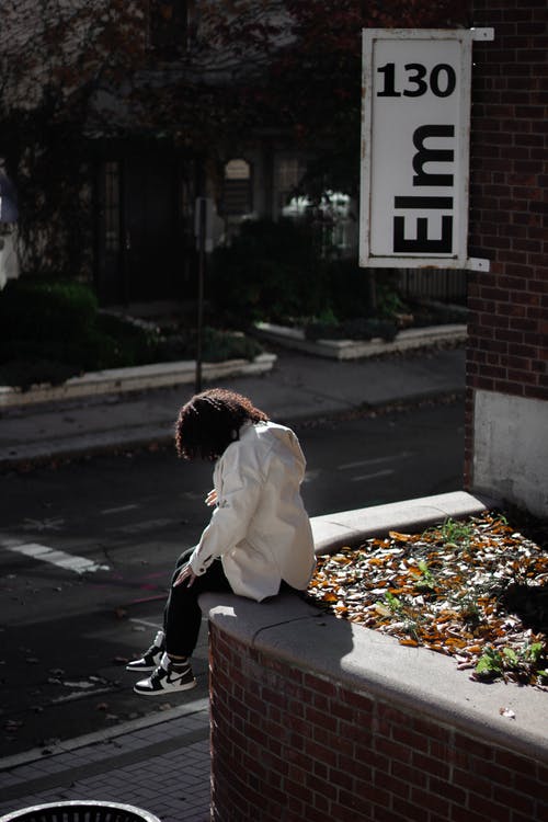 有关人行道, 匿名, 坐的免费素材图片