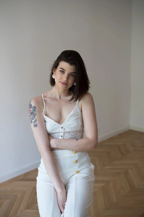 有关刺青的, 垂直的, 女人的免费素材图片