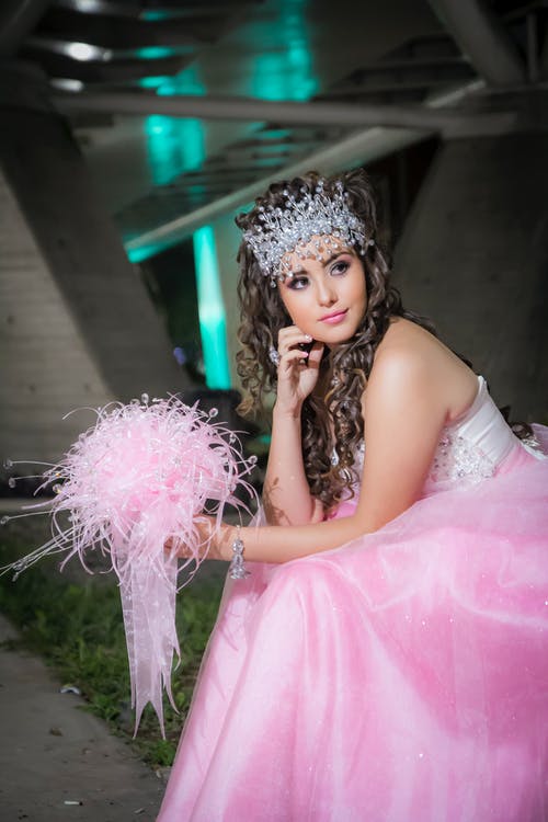 有关quinceanera, 公主, 坐的免费素材图片
