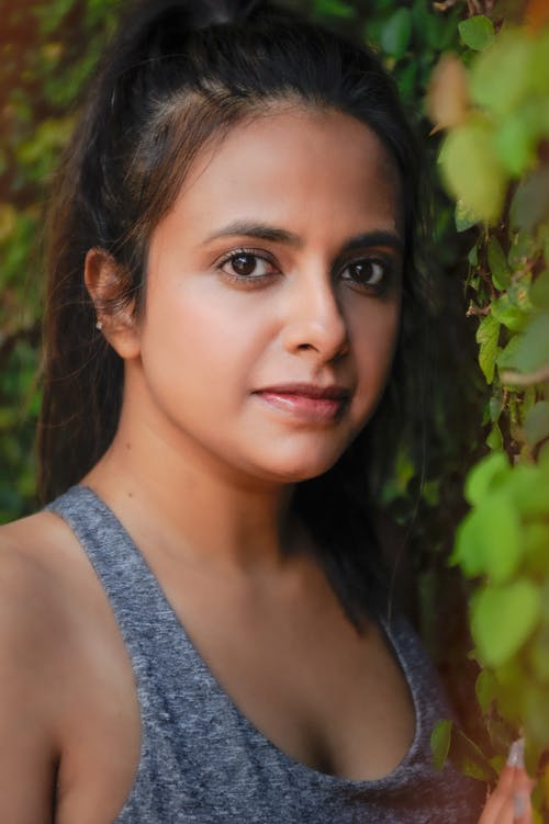 有关倚, 垂直拍摄, 女人的免费素材图片