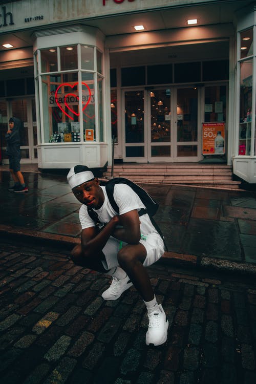 有关人行道, 垂直拍摄, 成人的免费素材图片