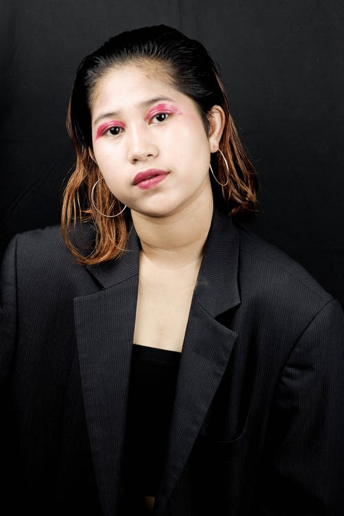 有关優雅, 垂直拍摄, 女人的免费素材图片