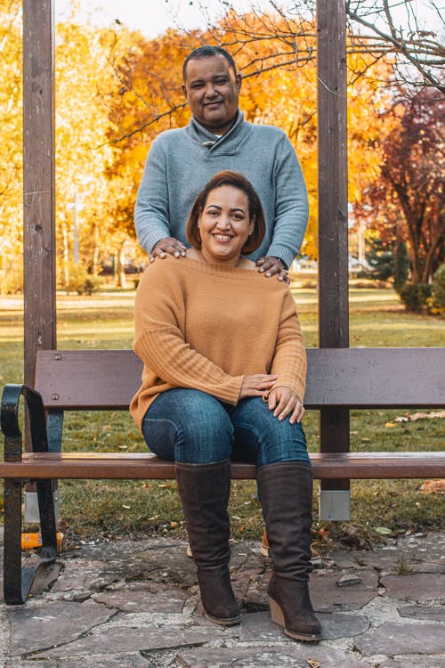 有关一對, 公園, 垂直拍摄的免费素材图片