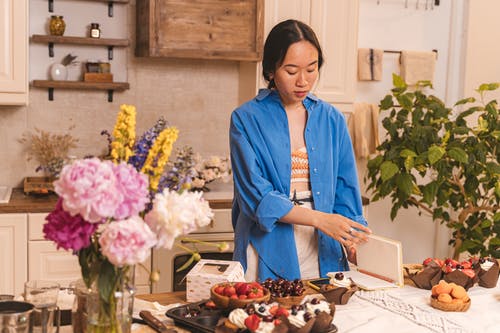 有关套头衫, 女人, 打開的免费素材图片