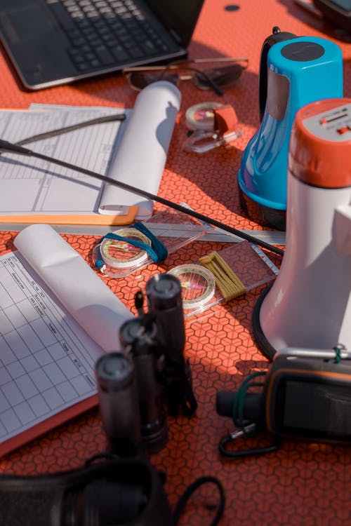 有关伸出援助之手, 團隊合作, 多色的的免费素材图片