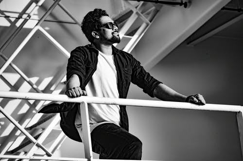 有关人, 墨鏡, 微笑的免费素材图片