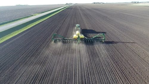 现代拖拉机 · 免费素材视频