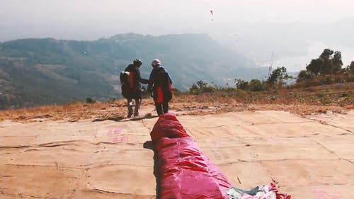 滑翔伞视频 · 免费素材视频