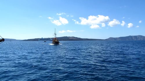 船驶入港口的视频 · 免费素材视频