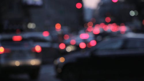 卡在交通中的汽车的视频模糊 · 免费素材视频
