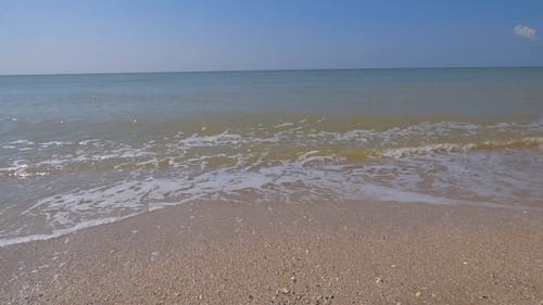 海滩波浪打岸 · 免费素材视频