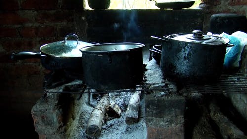 柴火烹饪 · 免费素材视频