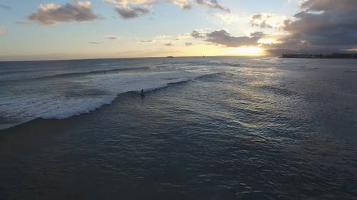人冲浪 · 免费素材视频