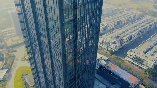 高层建筑的鸟瞰图 · 免费素材视频