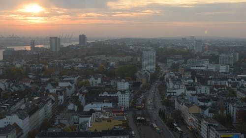 夕阳与城市风景 · 免费素材视频