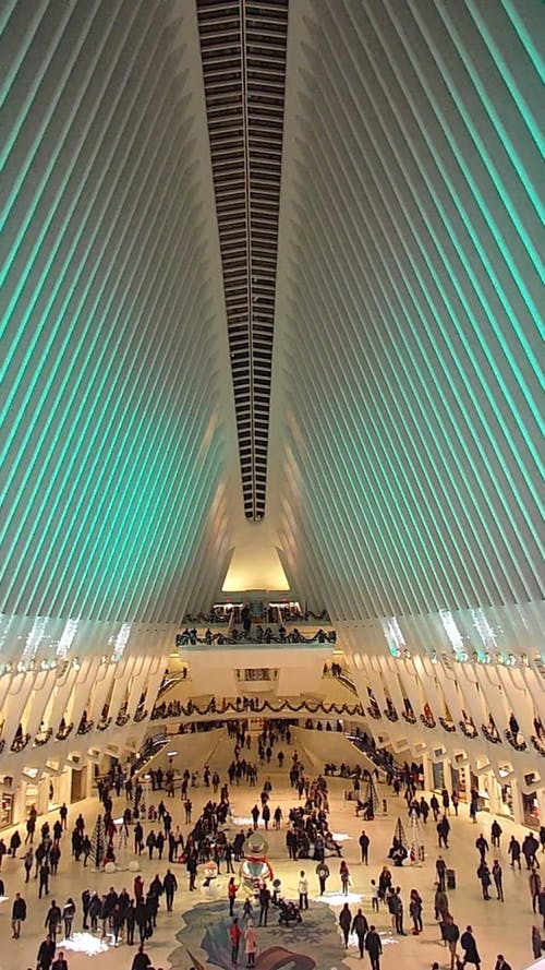 走进建筑物的人 · 免费素材视频