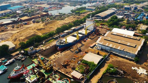 造船厂的鸟瞰图 · 免费素材视频