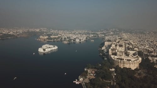 无人机城市景观 · 免费素材视频