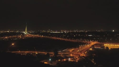 夜景在城市 · 免费素材视频