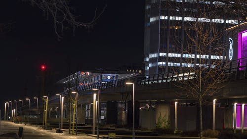 在延时模式下的夜间城市风景 · 免费素材视频