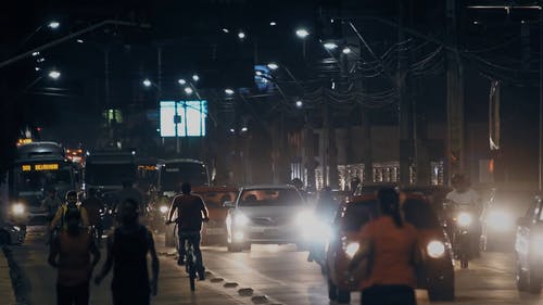城市夜生活 · 免费素材视频