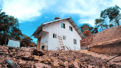 正在建设的混凝土房屋 · 免费素材视频